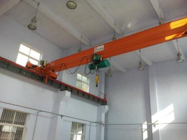 雷州市吊车租赁公司_影响租赁吊车的价格有哪些因素